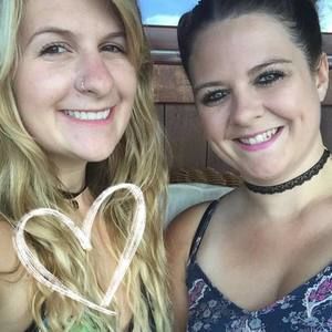 Meet your Posher, Caitlin